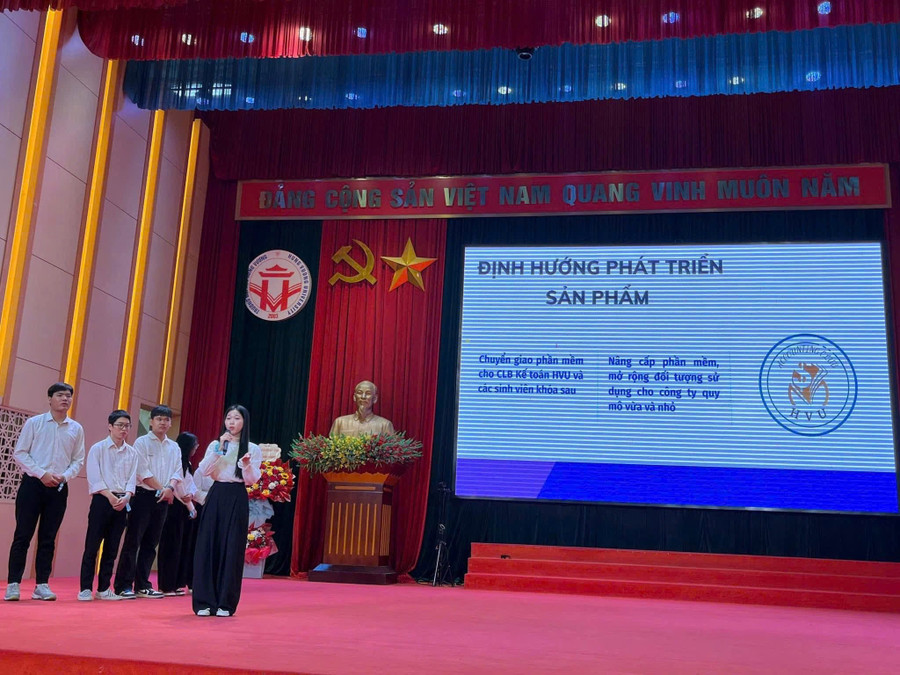 Trường ĐH Hùng Vương tổ chức thành công Cuộc thi Olympic Kinh tế 2025 với chủ đề “MM888 Việt Nam Tải App với chuyển đổi số”. 1-chuyen-doi-so-hung-vuong.jpg