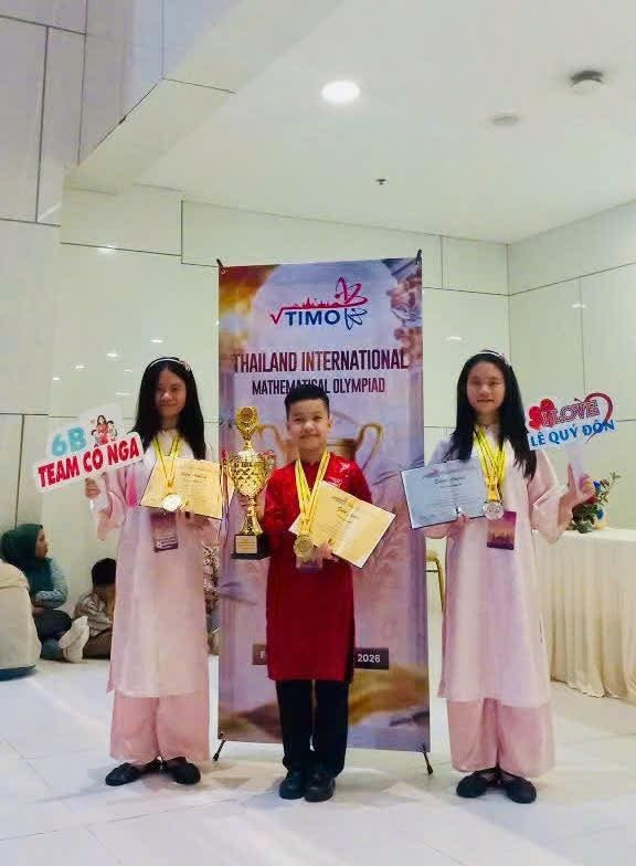 Các em xuất sắc với bản lĩnh trên đấu trường quốc tế. 1000047761.jpg