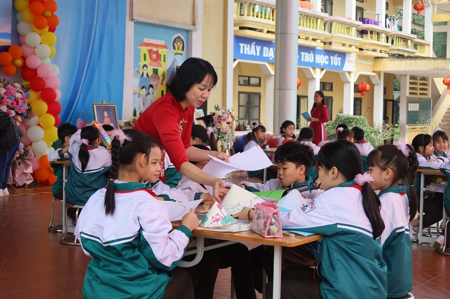 Tiết dạy của cô giáo Hoàng Trà My, Trung Tâm Đăng Nhập MM88 Chính Thức Mới Trường Tiểu học Ỷ La.