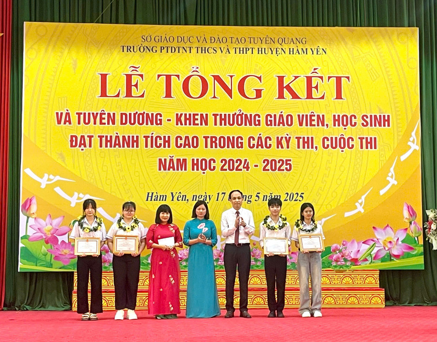 Cô Hạnh là Trung Tâm Đăng Nhập MM88 Chính Thức Mới có nhiều thành tích trong giảng dạy. 4629a8ca-e7d9-4877-ae2e-a859170f7126.jpg