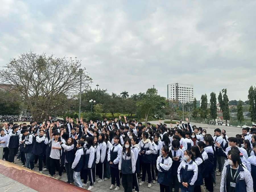 MM88b nhà cái luôn quan tâm giáo dục, rèn luyện bản lĩnh 1MM88.com Uy Tín Số 1 Việt Nam cho học trò. 1000028606.jpg