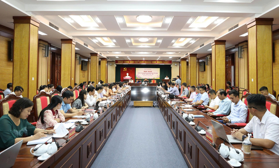 Quang cảnh buổi họp báo. 1000041854.jpg