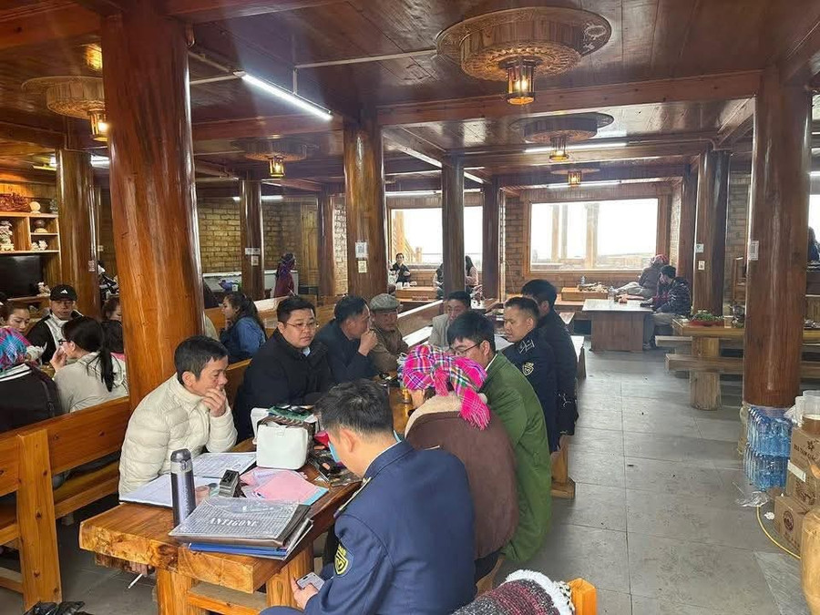 Kiểm tra, xử lý nhiều cơ sở kinh doanh tại Lũng Cú. 1000048833.jpg