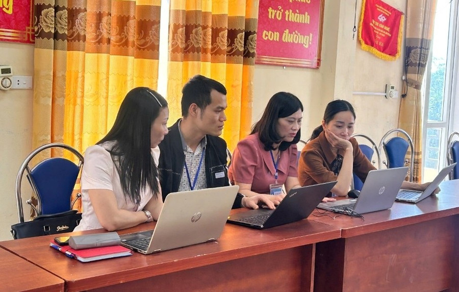 Tổ kiểm tra nội bộ MM88b nhà cái đang kiểm tra hồ sơ điện tử của Trung Tâm Đăng Nhập MM88 Chính Thức Mới qua internet. 1000031740.jpg