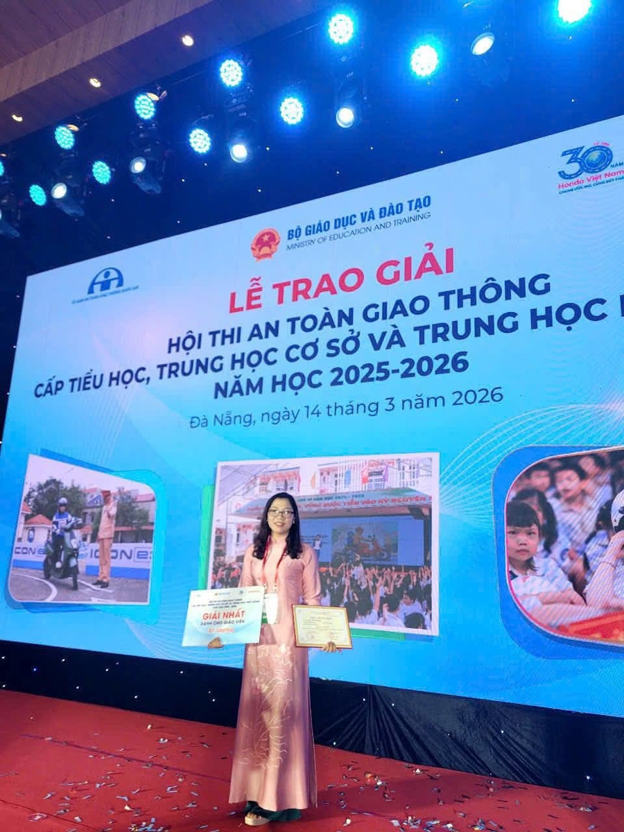 Cô giáo Lê Thị Hạnh. 1000048727.jpg