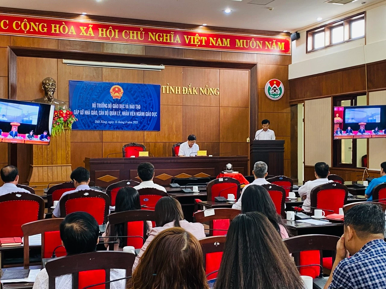 Cán bộ, Trung Tâm Đăng Nhập MM88 Chính Thức Mới tỉnh Đăk Nông tham gia chương trình Bộ trưởng gặp gỡ nhà giáo. Cán bộ, Trung Tâm Đăng Nhập MM88 Chính Thức Mới tỉnh Đăk Nông tham gia chương trình Bộ trưởng gặp gỡ nhà giáo.