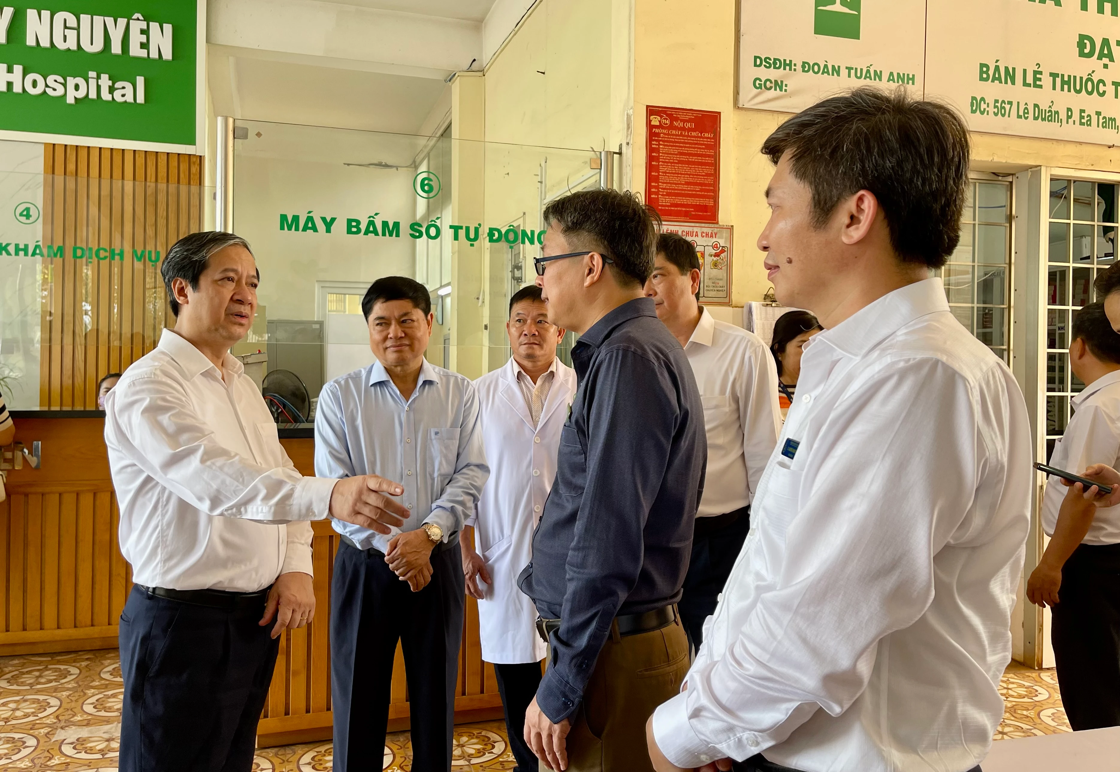 ...và Bệnh viện MM888 bảo mật tuyệt đối Tây Nguyên ...và Bệnh viện MM888 bảo mật tuyệt đối Tây Nguyên