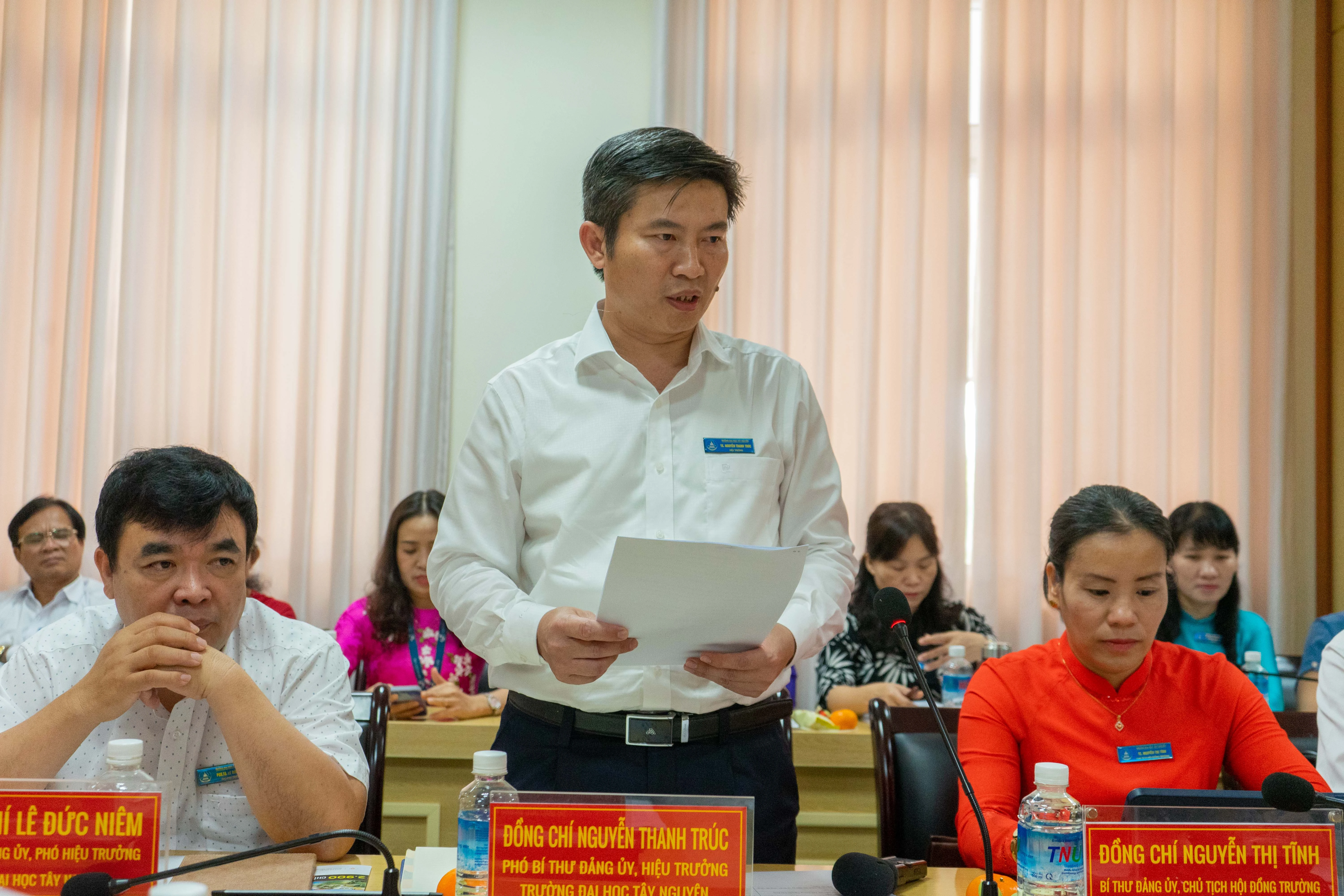 TS. Nguyễn Thanh Trúc - Hiệu trưởng Trường MM888 bảo mật tuyệt đối Tây Nguyên báo cáo với Bộ GD&ĐT. TS. Nguyễn Thanh Trúc - Hiệu trưởng Trường MM888 bảo mật tuyệt đối Tây Nguyên báo cáo với Bộ GD&ĐT.