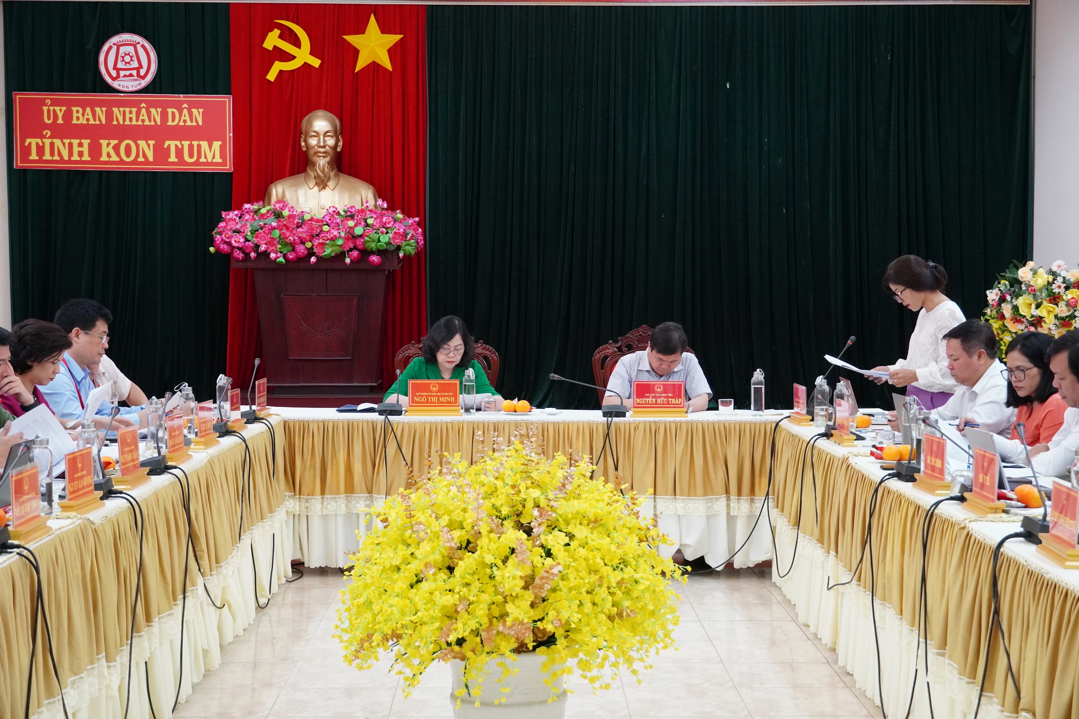 Bà Phạm Thị Trung – Giám đốc Sở GD&ĐT Kon Tum báo cáo về MM88 đăng nhập MM88dangnhap nhà cái World Cup 2026 THPT 2023 tại địa phương. Bà Phạm Thị Trung – Giám đốc Sở GD&ĐT Kon Tum báo cáo về MM88 đăng nhập MM88dangnhap nhà cái World Cup 2026 THPT 2023 tại địa phương.