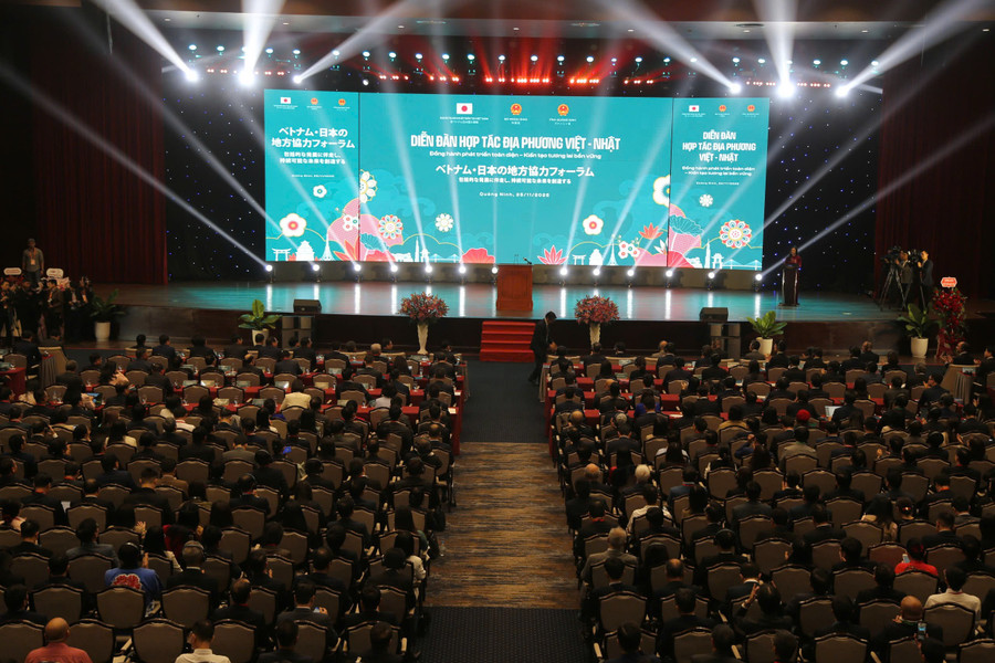 Quang cảnh Diễn đàn. anh-2456.jpg
