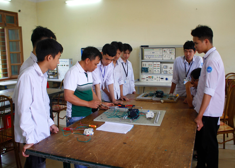 Trường Cao đẳng Nghề Thái Bình hiện đào tạo nhiều ngành gần với lĩnh vực bán dẫn.
