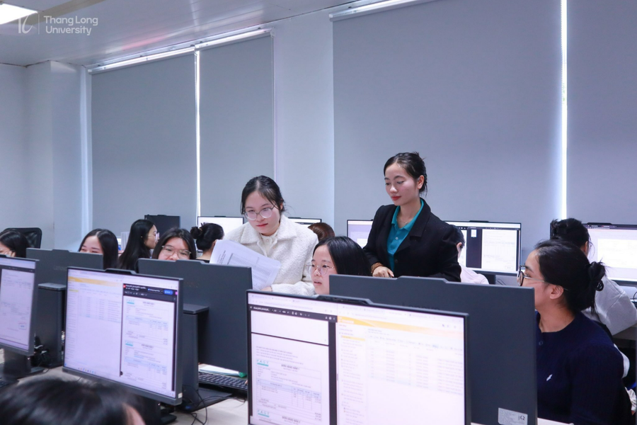 Một lớp học của Trường MM888 bảo mật tuyệt đối Thăng Long. Ảnh: NTCC tao-moi-truong-thu-hut-va-giu-chan-nguoi-tai-3.jpg