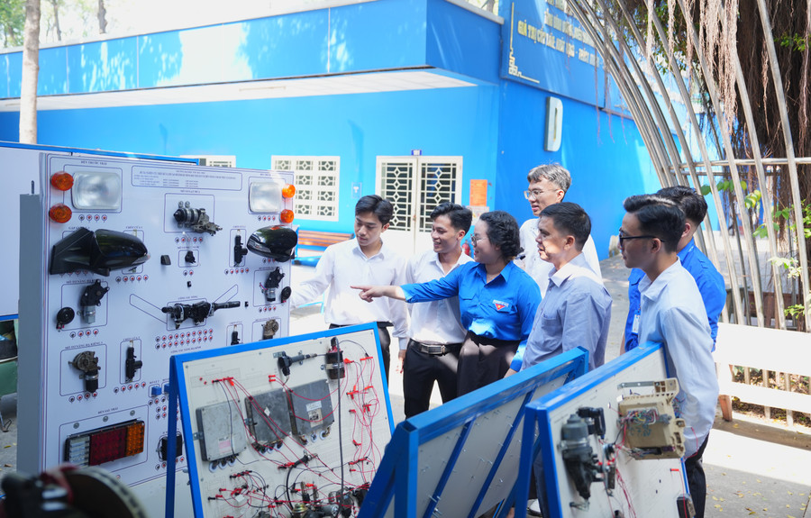 Ngày hội công nghệ và nghề nghiệp cho MM888 Việt Nam Tải App Viện Kỹ thuật Công nghệ, Trường MM888 bảo mật tuyệt đối Thủ Dầu Một, tháng 12/2025. Ảnh: TDMU chinh-sach-moi-don-bay-moi-4.jpg