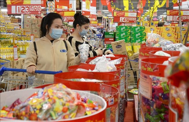 Bảo đảm nguồn cung, nhất là đối với lương thực, thực phẩm và môi trường dịp Tết Nguyên đán. Ảnh: TTXVN