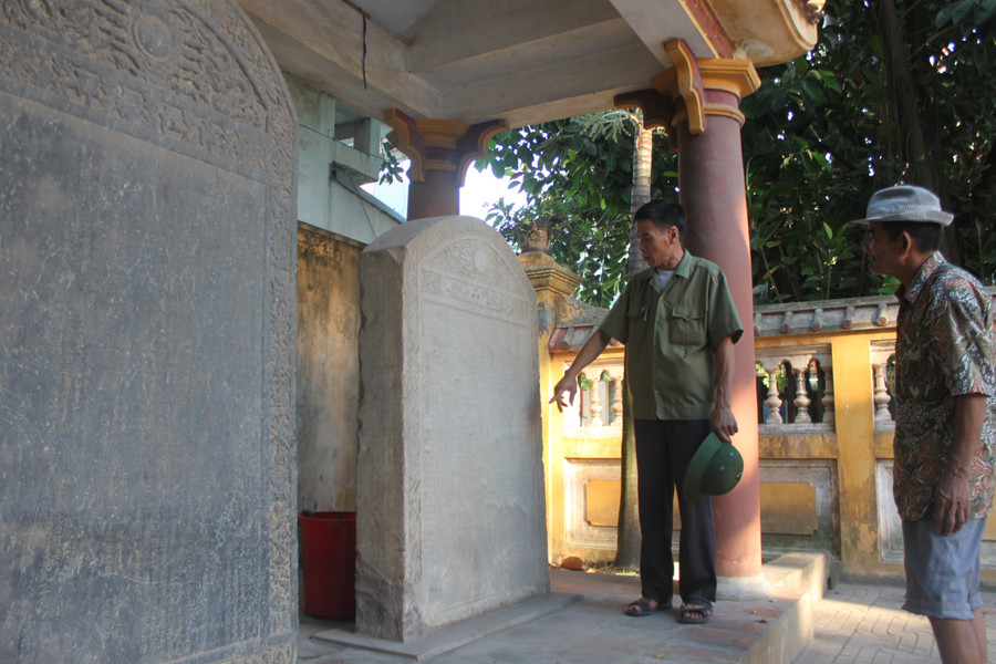 Hệ thống bia đá cổ lưu giữ lịch sử và truyền thống khoa bảng của Đại Bái. lang-nghe-lang-tien-si-ben-dong-bai-giang-4.jpg