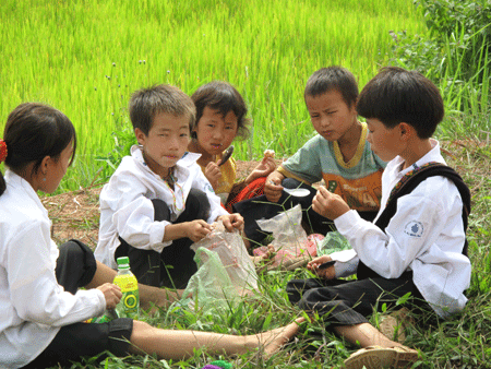 Con chữ nâng nhịp bước em đi
