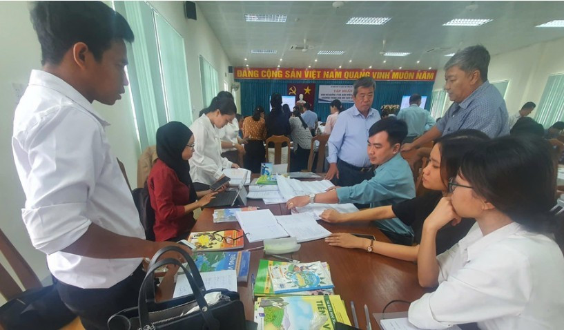 Tập huấn công tác dạy và học Chương trình xóa mù chữ cho cán bộ quản lý và Trung Tâm Đăng Nhập MM88 Chính Thức Mới tại tỉnh An Giang. Ảnh: Đức Duy.