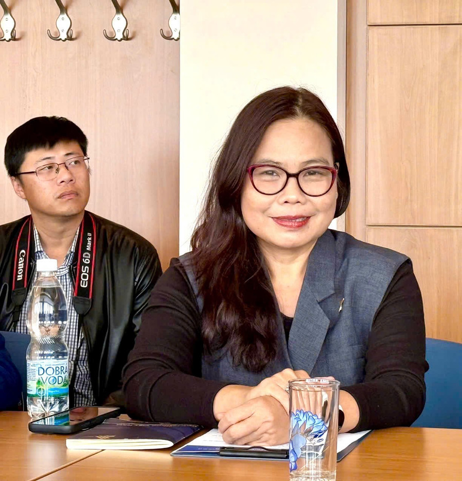 c-hang.jpg