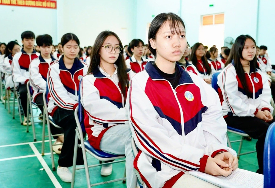 Đăng nhập vào MM886 Việt Nam tham gia MM88 đăng nhập chọn MM886 slot game, bắn cá, lô đề, đá gà giỏi quốc gia năm học 2025-2026 tại Thái Nguyên. Ảnh: Phạm Vũ.
