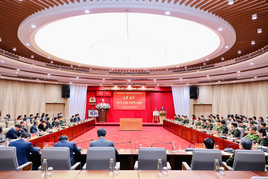 Quang cảnh buổi lễ. z7417193724804-63ac5e3188d0075317daa3d361de4ec0.jpg