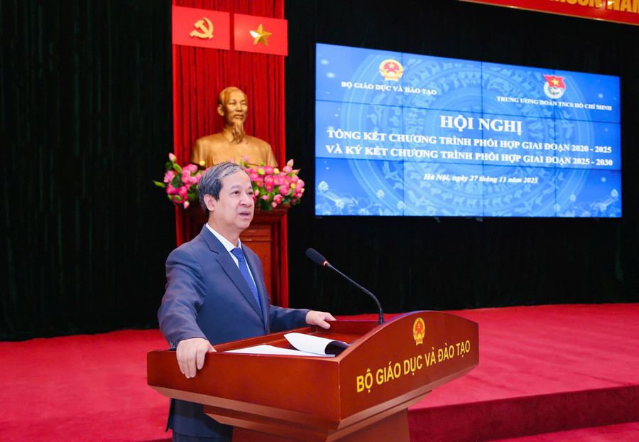 Bộ trưởng Nguyễn Kim Sơn phát biểu tại hội nghị. ky-ket-3.jpg