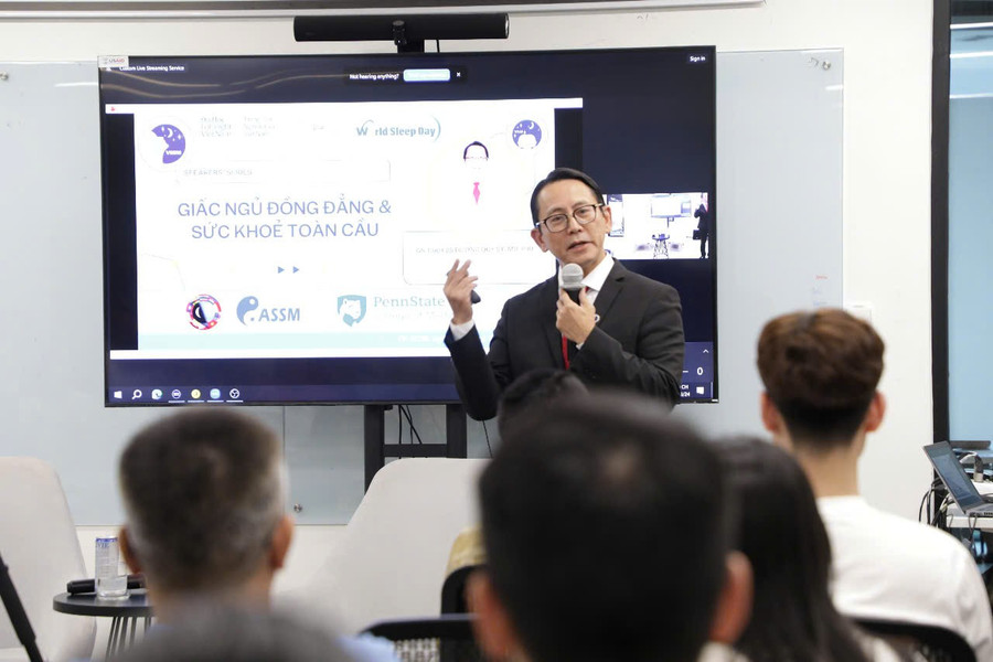 GS.TSKH Dương Quý Sỹ cho rằng, cần triển khai sớm, chặt chẽ khung pháp lý và thể chế cho việc thực hiện mô hình “trung học nghề”. gs-duong-quy-sy1.jpg