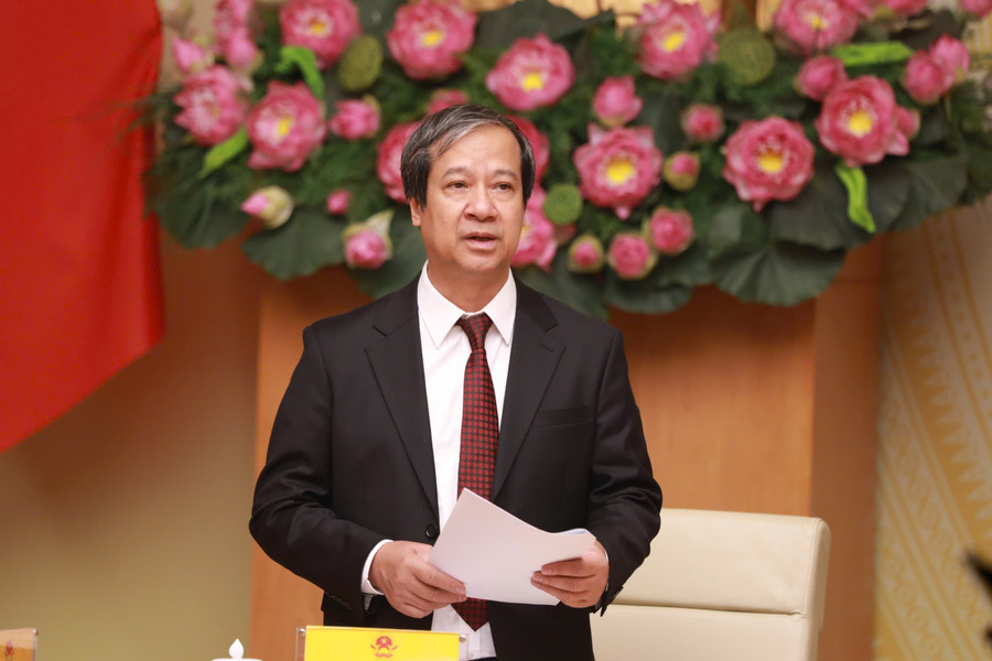 Bộ trưởng Nguyễn Kim Sơn báo cáo tại buổi gặp mặt. bt.jpg