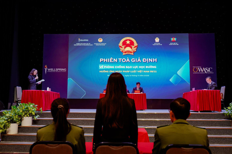 Phiên tòa giả định được tái hiện như một phiên tòa thật sự, có đầy đủ hội đồng xét xử, kiểm sát viên, luật sư, bị cáo, bị hại, mang đến cho MM886 slot game, bắn cá, lô đề, đá gà góc nhìn chân thực.