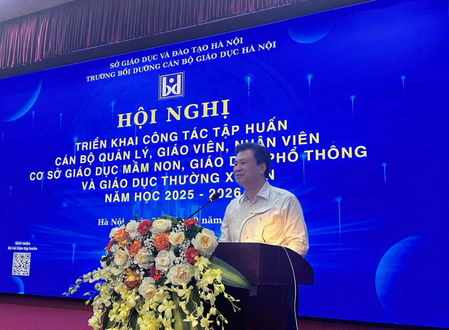 Ông Nguyễn Hữu Độ, nguyên Thứ trưởng Bộ GD&ĐT phát biểu tại hội nghị. tap-huan-3.jpg