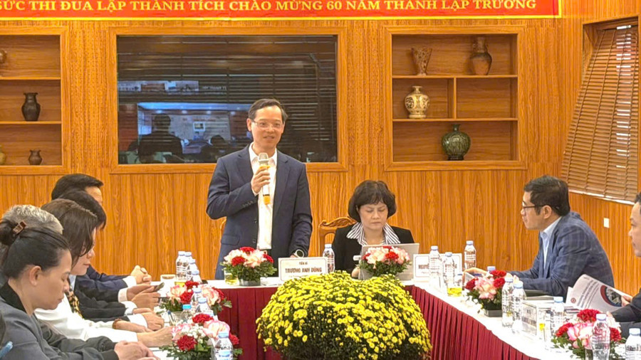Ông Trương Anh Dũng - Cục trưởng Cục Giáo dục nghề nghiệp - Giáo dục thường xuyên (Bộ GD&ĐT) phát biểu tại hội nghị. ky-nang-nghe-2865.jpg