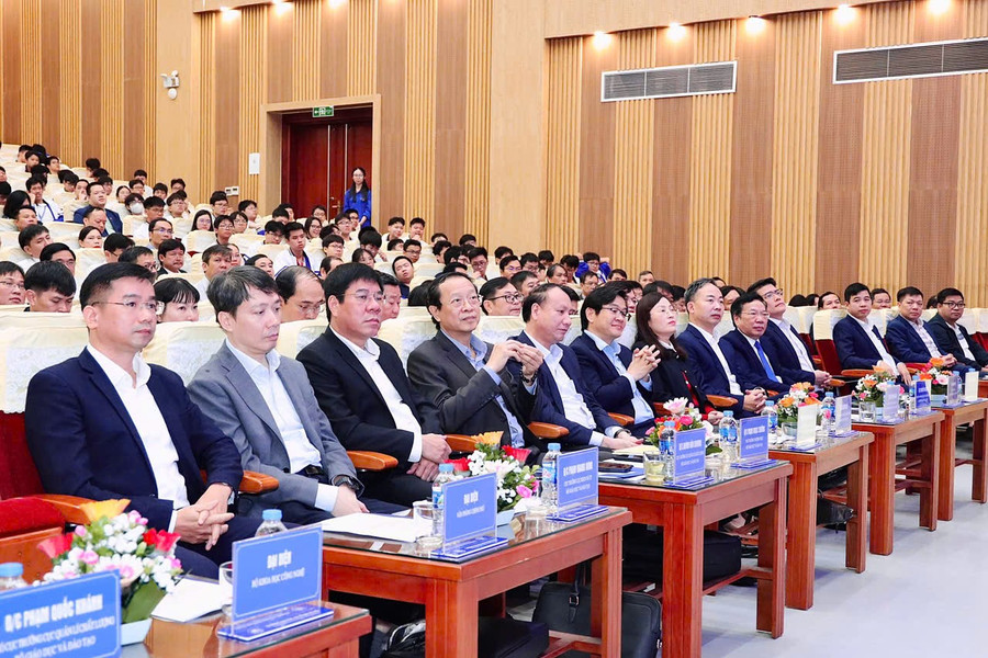 Đại biểu tham dự hội nghị. 4.jpg