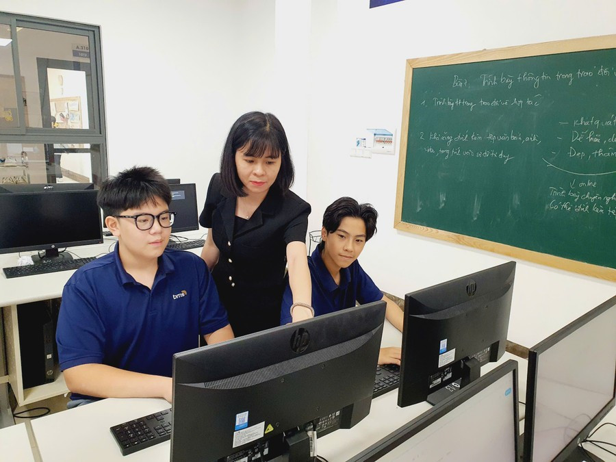 AI đang nâng cao yêu cầu và vị thế của nghề giáo.