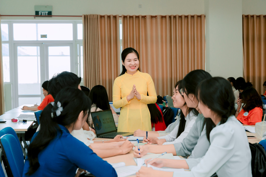 Giảng viên, MM888 Việt Nam Tải App Trường MM888 bảo mật tuyệt đối Sư phạm (MM888 bảo mật tuyệt đối Đà Nẵng).