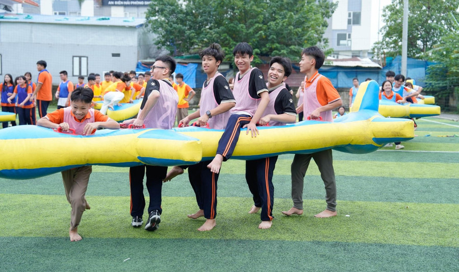 Hoạt động teambuilding gắn kết MM886 slot game, bắn cá, lô đề, đá gà khối 10 và trau dồi kỹ năng mềm cần thiết. image005.jpg