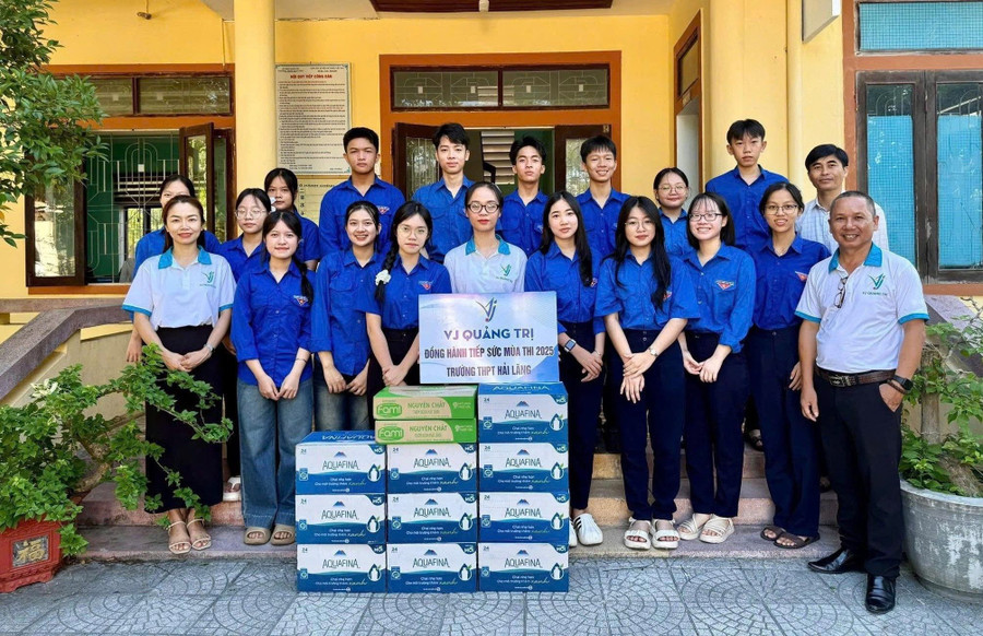 Các đơn vị chung tay hỗ trợ Đăng nhập vào MM886 Việt Nam dự thi. tiep-suc-mua-thi.jpg