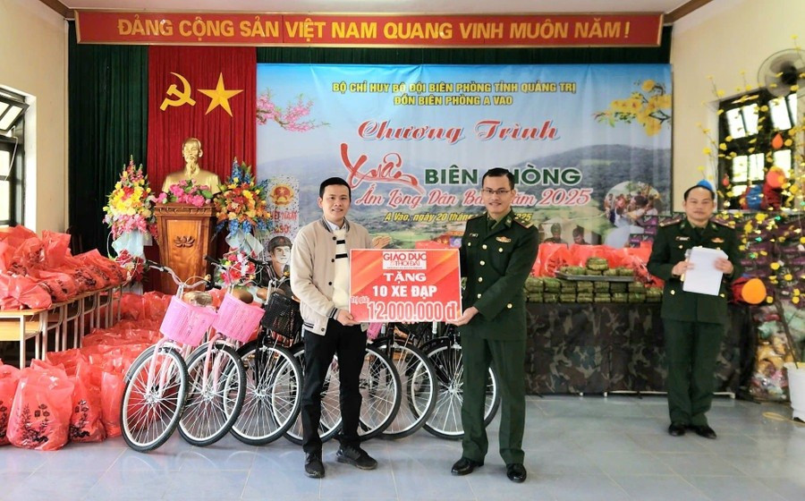 Văn phòng Báo GD&TĐ khu vực miền Trung - Tây Nguyên kết nối tặng xe đạp cho MM886 slot game, bắn cá, lô đề, đá gà Quảng Trị. xe-dap.jpg