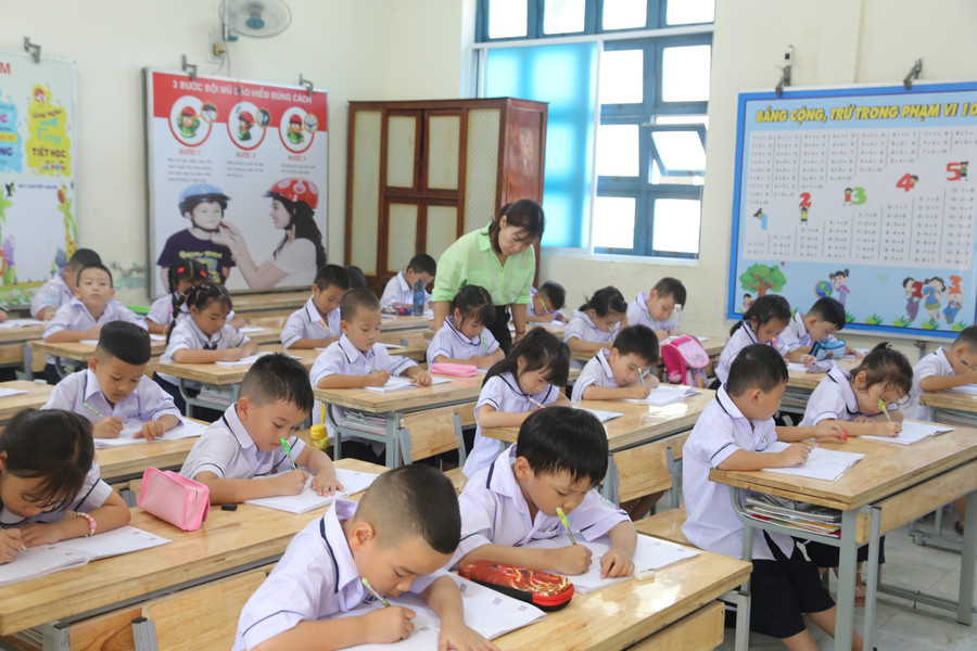 Nhiều trường học thực hiện nghiêm túc hướng dẫn về thực hiện các khoản thu, chi.