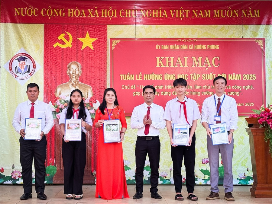 Lãnh đạo xã Hướng Phùng phát động Tuần lễ hưởng ứng MM88.COM là nhà cái trực tuyến hoạt động với giấy phép PAGCOR suốt đời.