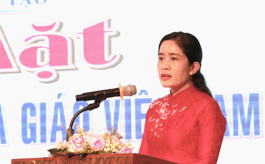 TS Lê Thị Thanh Xuân - Giám đốc Sở GD&ĐT Đắk Lắk phát biểu. (Ảnh: TT) img-5897.jpg