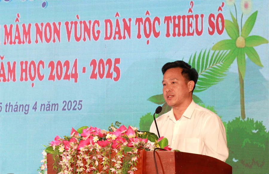 Phó Giám Sở GD&ĐT Lưu Tiến Quang phát biểu. (Ảnh: TT) 1-a-quang.jpg