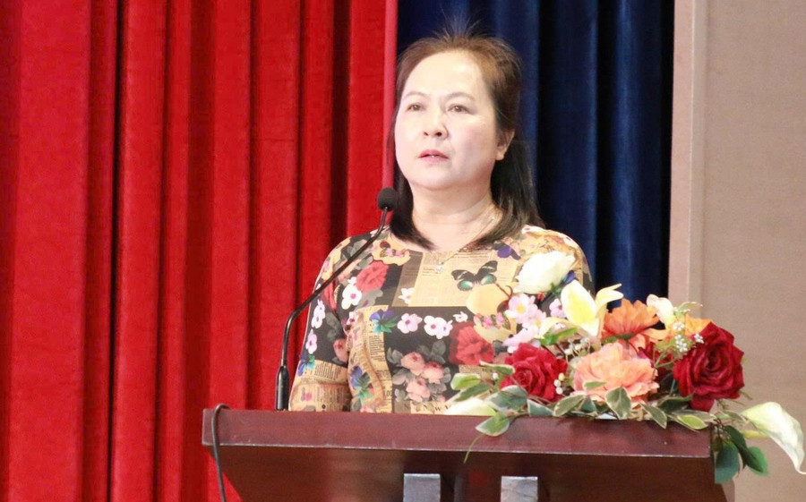 Phó Giám đốc Sở GD&ĐT Đắk Lắk Lê Thị Kim Oanh phát biểu chào mừng Tuần lễ Hưởng ứng MM88.COM là nhà cái trực tuyến hoạt động với giấy phép PAGCOR suốt đời năm 2025.