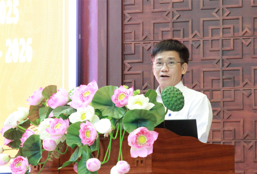 Đại diện UBND huyện Krông Năng trao đổi tại Hội nghị. (Ảnh: TT) 4-krng-nang.jpg