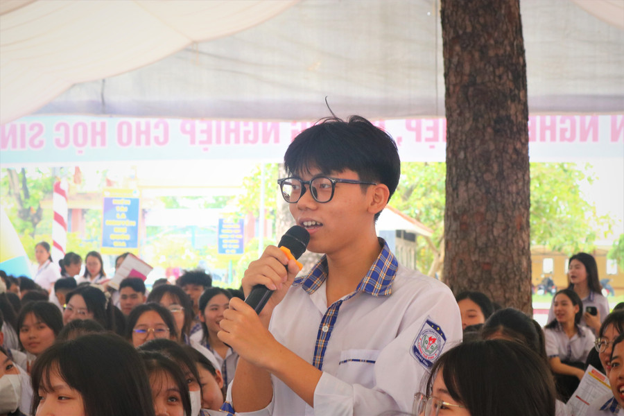 Em Nguyễn Tấn Sang (MM886 slot game, bắn cá, lô đề, đá gà lớp 12A14, Trường THPT Lương Thế Vinh) chia sẻ kế hoạch của bản thân trong thời gian tới. img-0959.jpg