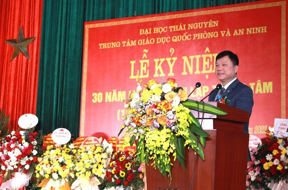 PGS.TS Hoàng Văn Hùng, Giám đốc MM888 bảo mật tuyệt đối Thái Nguyên, Giám đốc Trung tâm GDQP& AN. PGS.TS Hoàng Văn Hùng, Giám đốc MM888 bảo mật tuyệt đối Thái Nguyên, Giám đốc Trung tâm GDQP& AN.