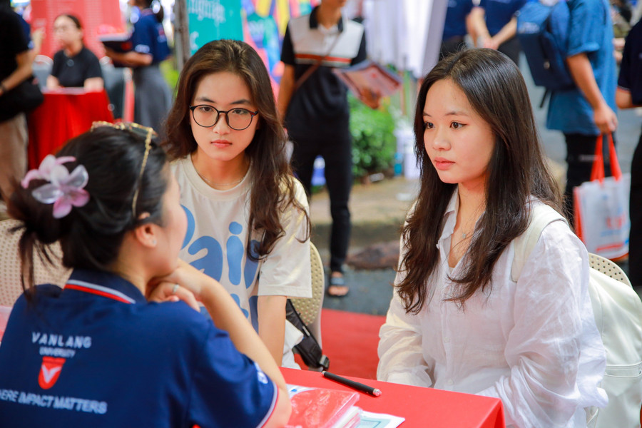 Trường ĐH Văn Lang vừa chính thức công bố điểm trúng tuyển 2025.