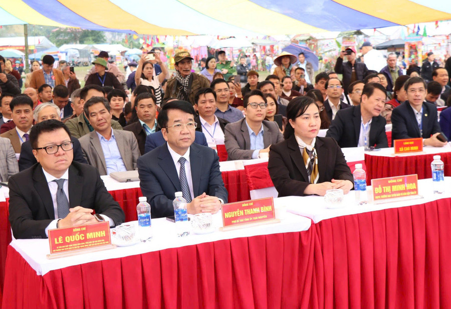 Đại biểu tham dự khai mạc Lễ hội Lồng Tồng Ba Bể và Hội Báo Xuân Bính Ngọ 2026. ba-be-2.jpg
