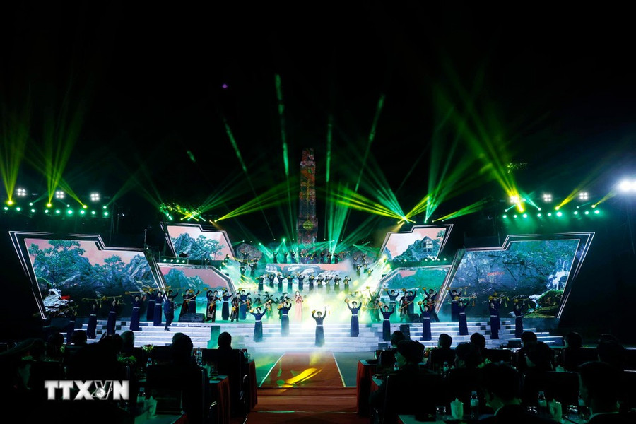 tong-bi-thu-du-cau-truyen-hinh-ky-niem-85-nam-ngay-chu-tich-ho-chi-minh-ve-nuoc4.jpg