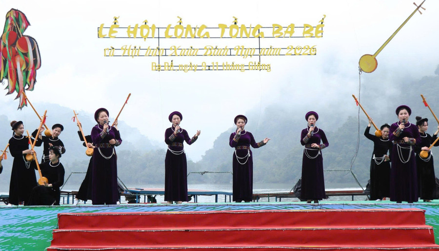 Chương trình nghệ thuật đậm sắc màu văn hóa. ba-be-4.jpg