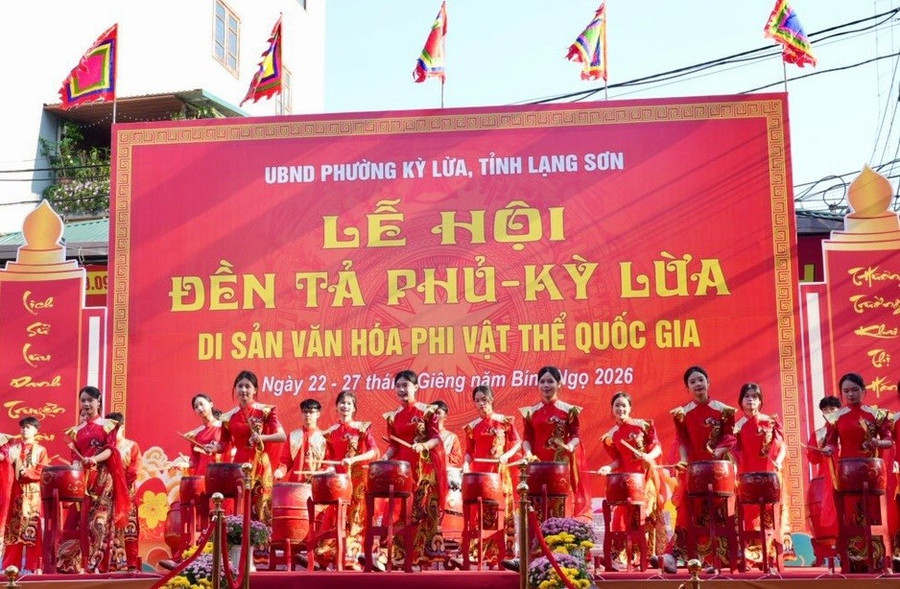 Chương trình văn nghệ giàu bản sắc văn hóa, lịch sử tại Lễ hội đền Tả Phủ. ky-cung-2.jpg