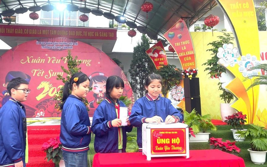 Các em MM886 slot game, bắn cá, lô đề, đá gà trường Tiểu học Tân Dân ủng hộ tan-dan.jpg
